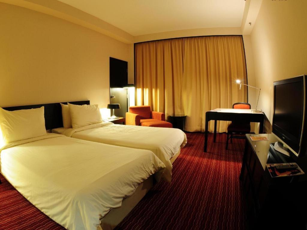 Tanahmas The Sibu Hotel Экстерьер фото