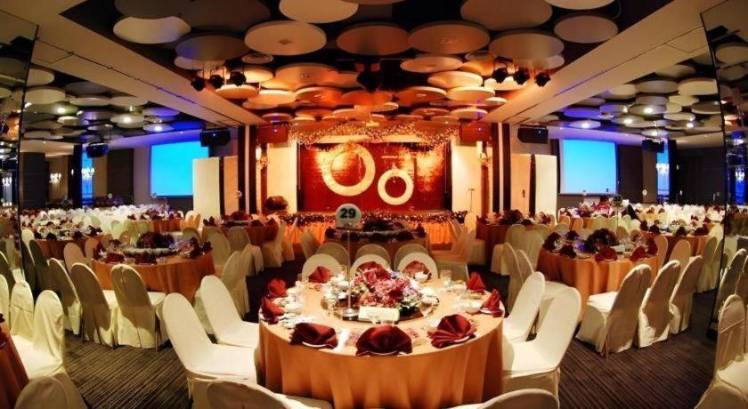 Tanahmas The Sibu Hotel Экстерьер фото