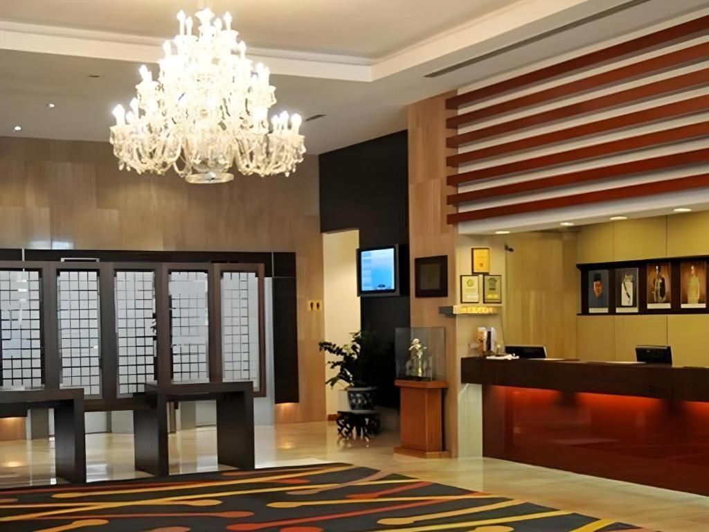 Tanahmas The Sibu Hotel Экстерьер фото
