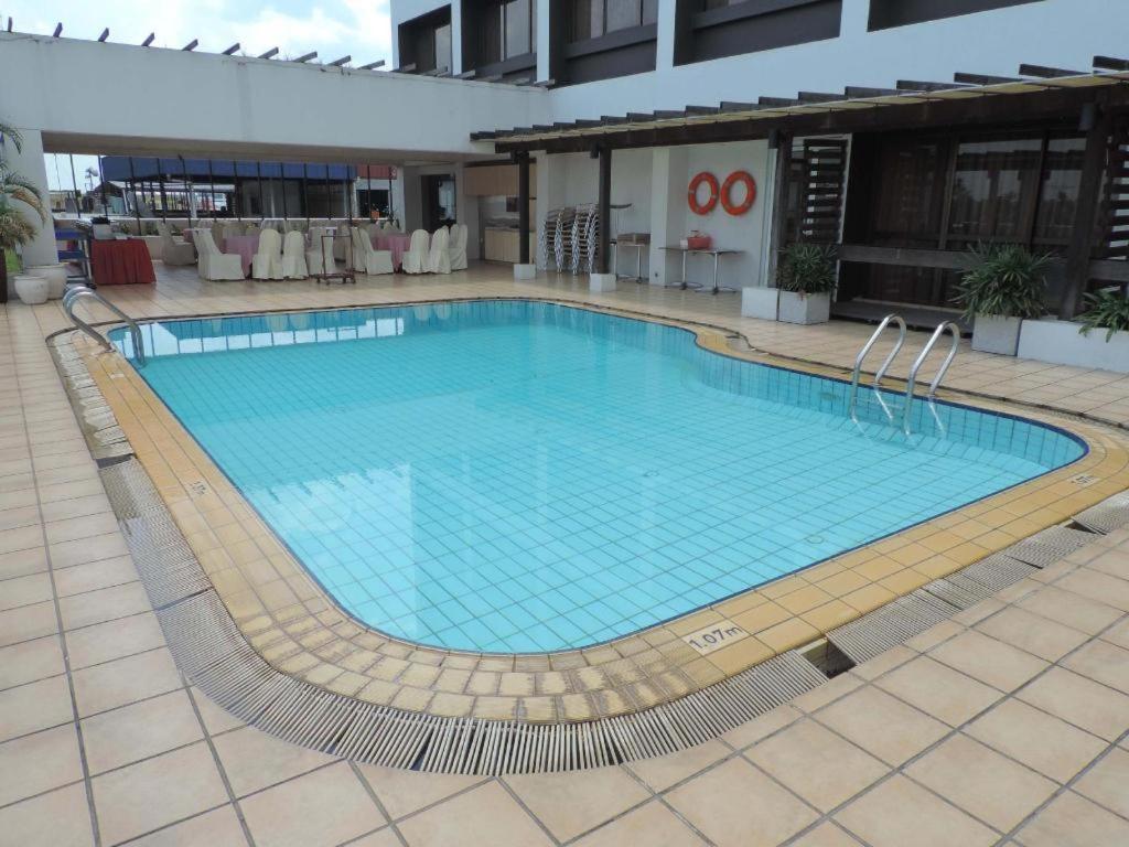 Tanahmas The Sibu Hotel Экстерьер фото