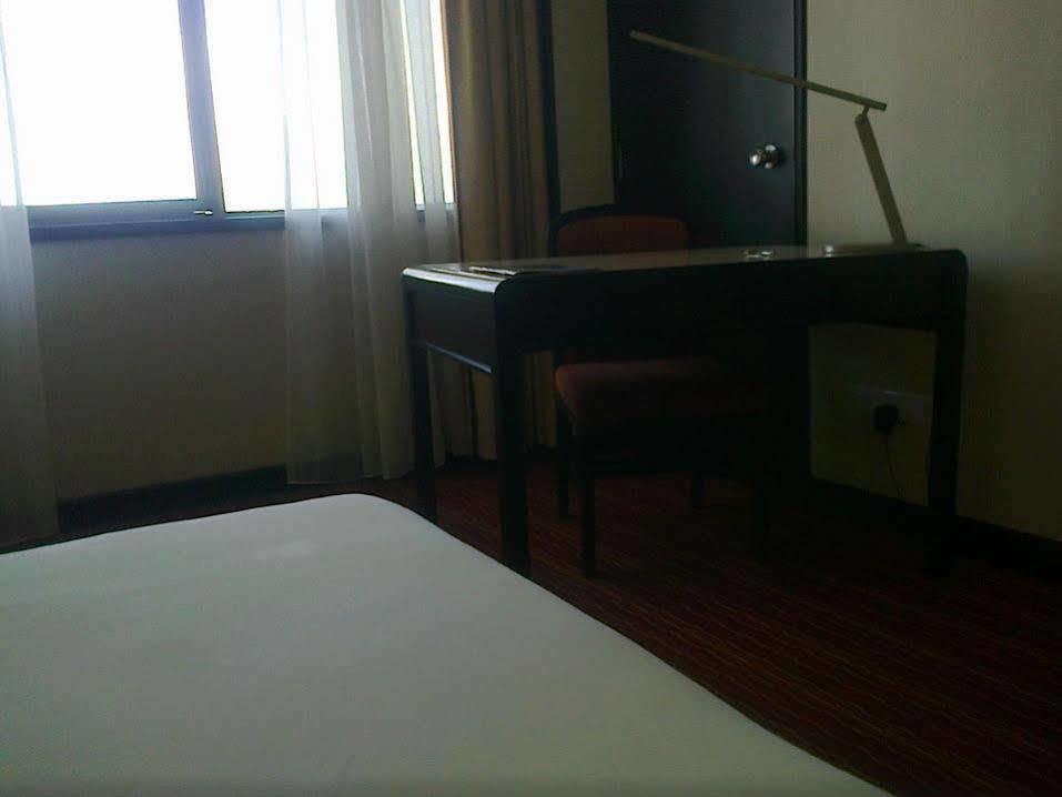 Tanahmas The Sibu Hotel Экстерьер фото